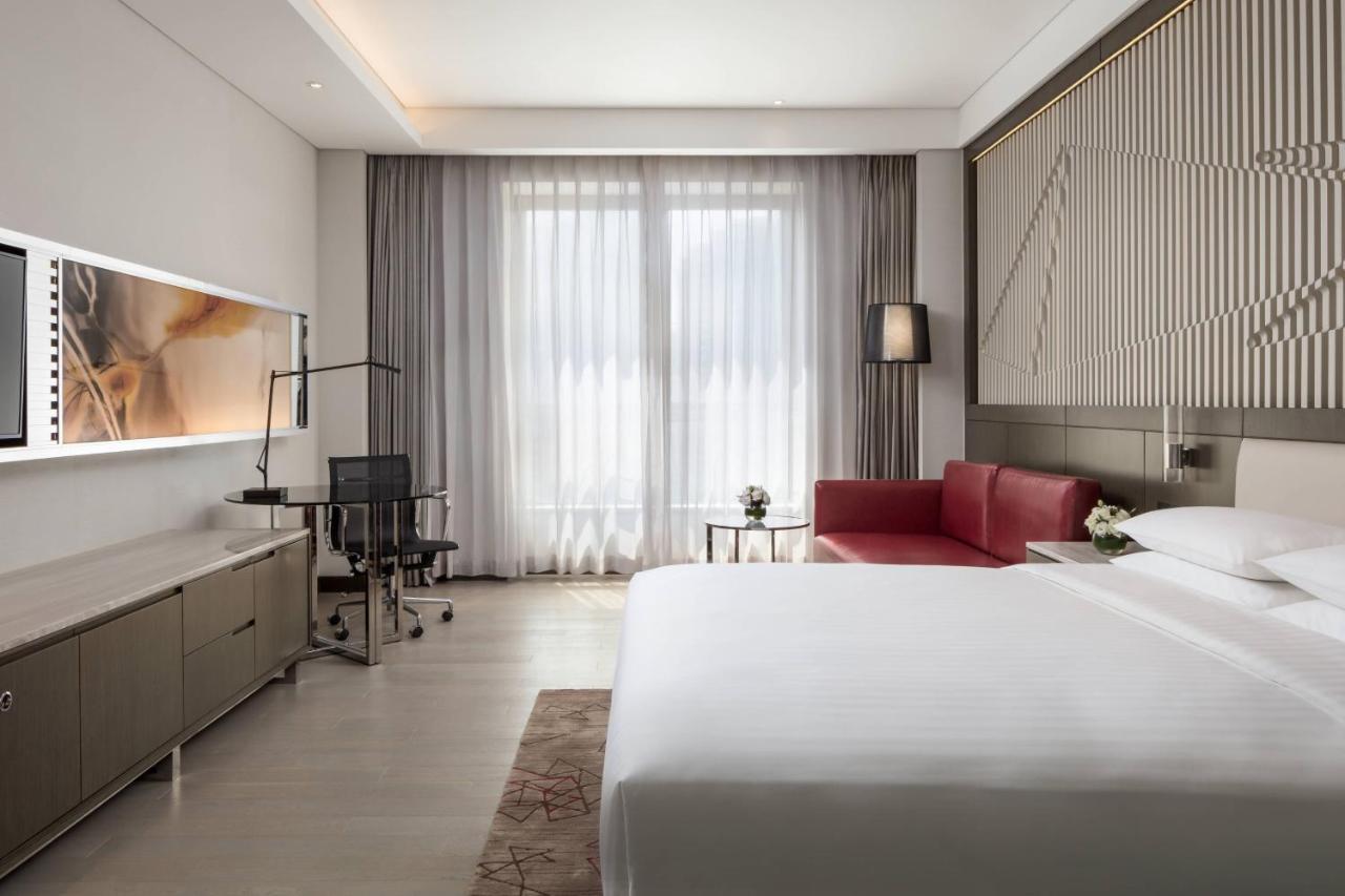 Courtyard By Marriott Tianjin Hongqiao Hotel Bagian luar foto