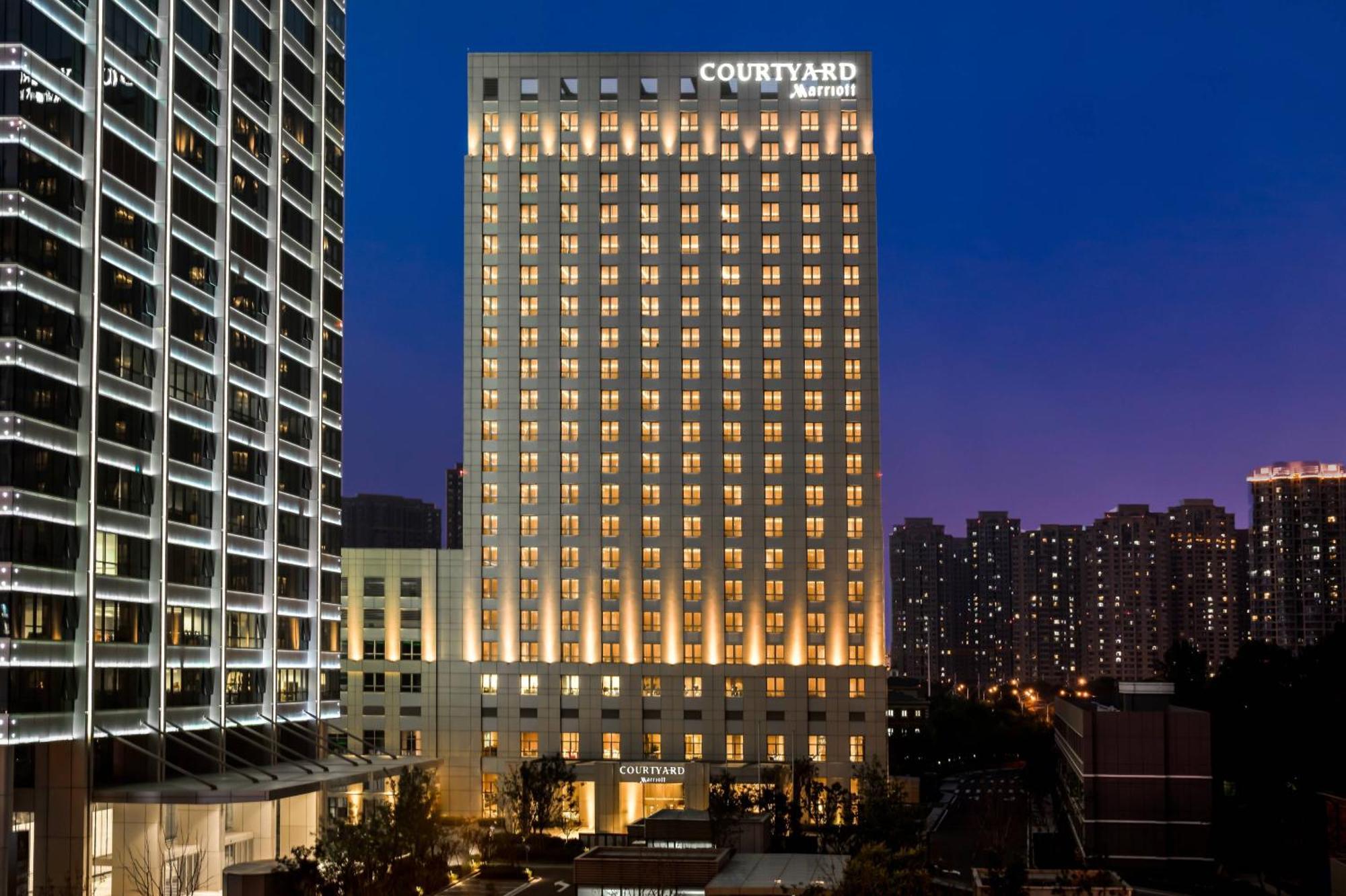 Courtyard By Marriott Tianjin Hongqiao Hotel Bagian luar foto